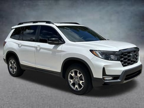 Used 2023 Honda Passport TrailSport image 7