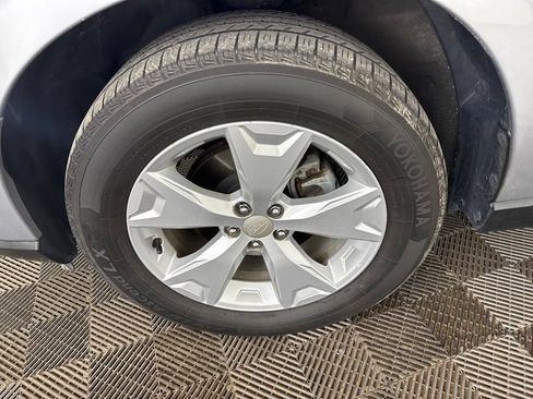 Used 2015 Subaru Forester 2.5i Limited AWD/4WD image 32