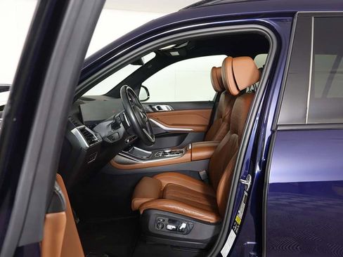 Used 2024 BMW X7 M60i AWD/4WD image 34
