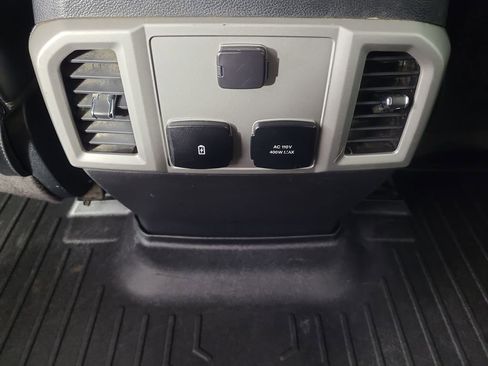 Used 2019 Ford F250 Lariat w/ Lariat Ultimate Package image 18