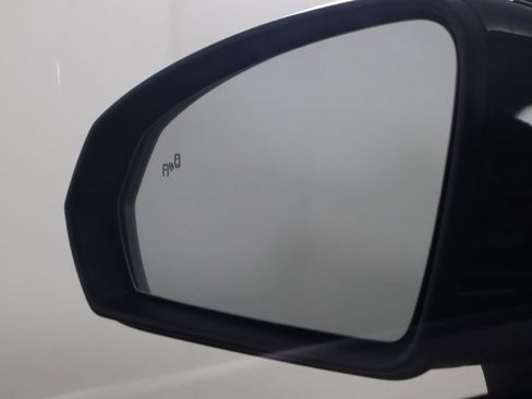 Used 2024 Volkswagen Taos SE FWD image 41