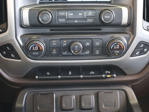 Used 2018 GMC Sierra 1500 SLT w/ SLT Premium Package image 18