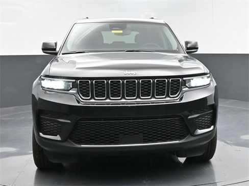 New 2024 Jeep Grand Cherokee Laredo X image 3