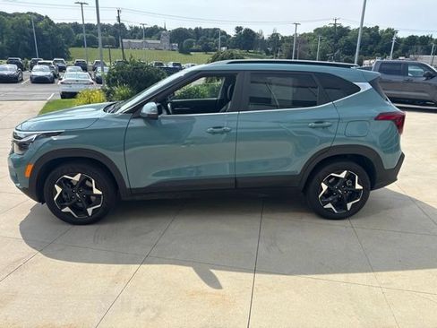 Used 2024 Kia Seltos EX AWD/4WD image 4