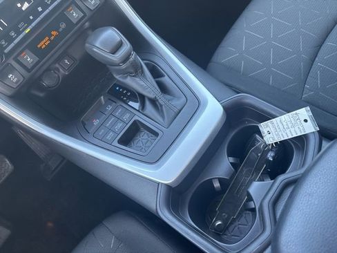 Used 2021 Toyota RAV4 XLE image 34