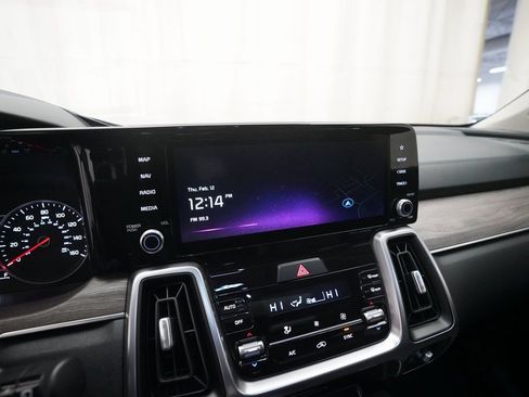 Certified 2023 Kia Sorento X-Line EX image 6