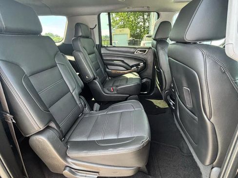 Used 2015 GMC Yukon XL Denali w/ Premium Package AWD/4WD image 30