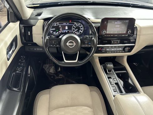 Used 2022 Nissan Pathfinder SV image 22
