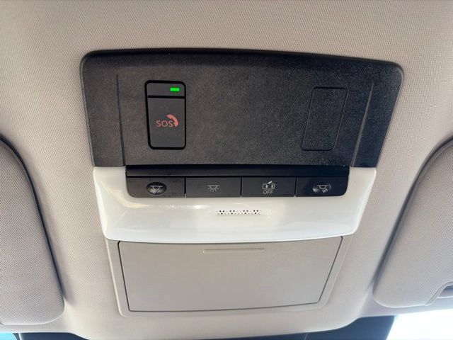 Used 2025 Nissan Pathfinder SL FWD image 26