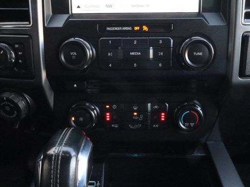 Used 2018 Ford F150 XLT w/ Equipment Group 302A Luxury image 17