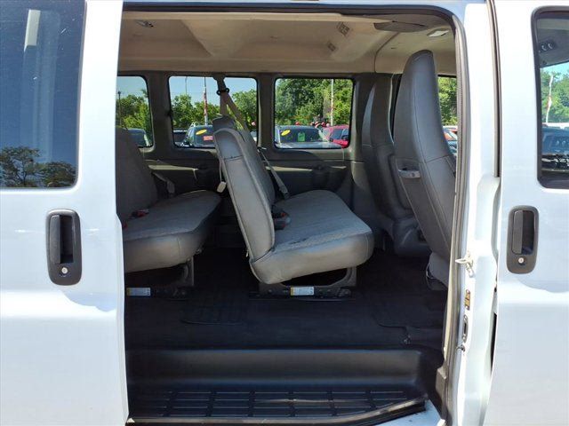 Used 2025 Chevrolet Express 3500 LT w/ LT Preferred Equipment Group RWD image 15