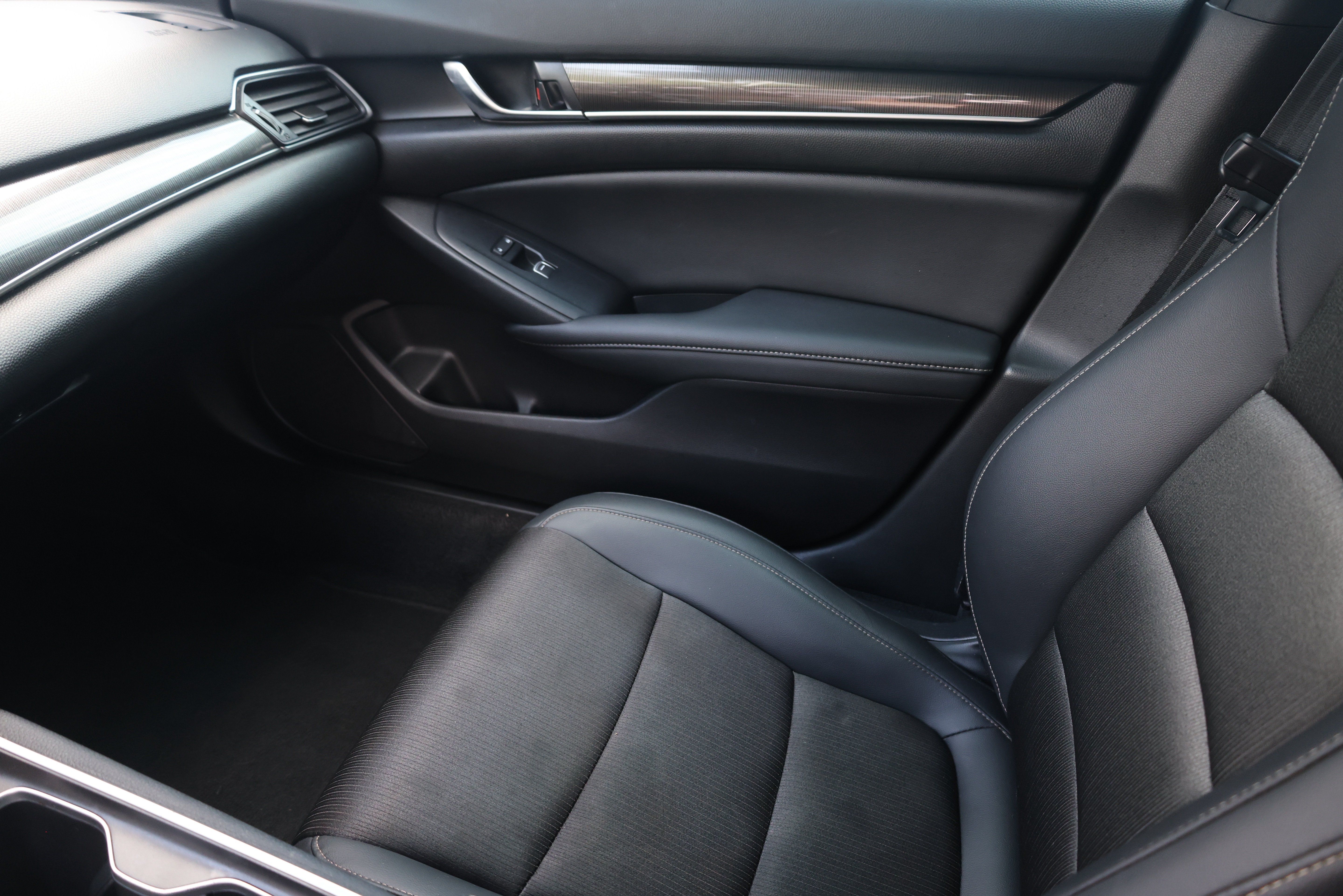 Used 2022 Honda Accord Sport image 13