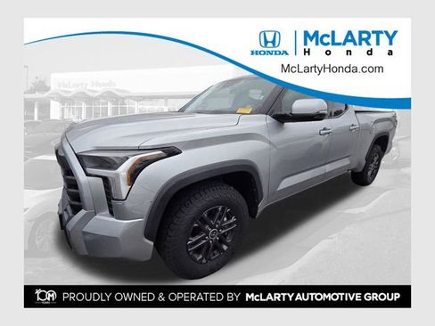 Used 2023 Toyota Tundra SR5 w/ SR5 Convenience Package image 1