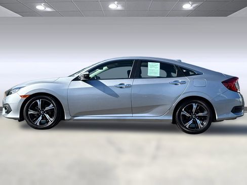 Used 2017 Honda Civic Touring image 2