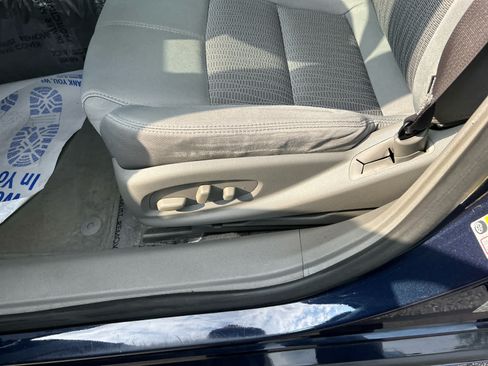 Used 2016 Chevrolet Impala LS FWD image 11