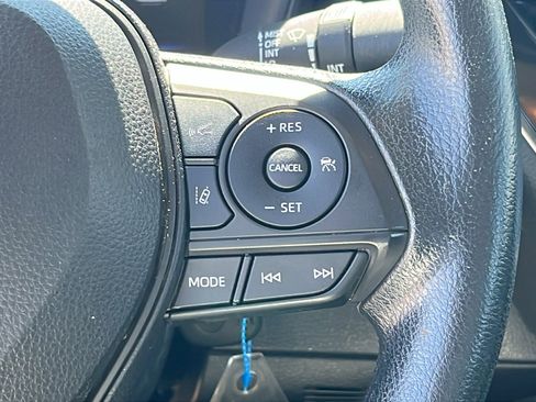 Used 2022 Toyota Corolla LE image 18