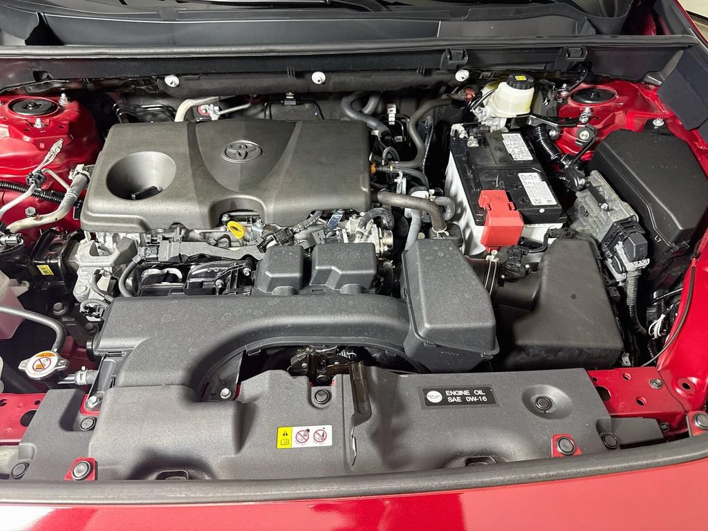 Certified 2025 Toyota RAV4 LE FWD image 29