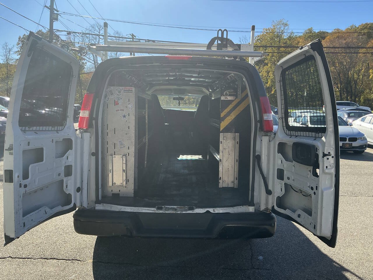 Used 2018 Chevrolet Express 2500 Extended RWD image 19
