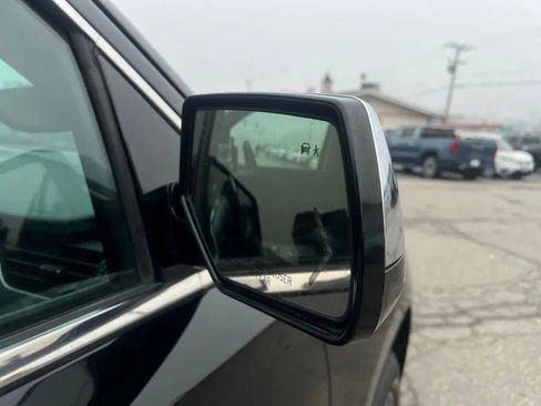 Used 2016 Chevrolet Suburban LTZ image 34