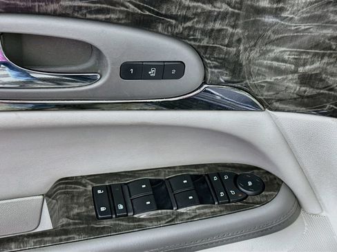 Used 2014 Buick Enclave Premium AWD/4WD image 17