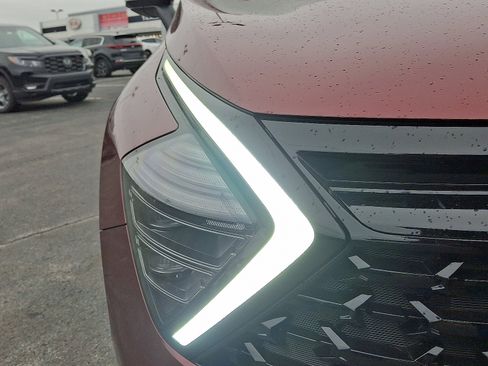 Used 2025 Kia Sportage X-Line image 10