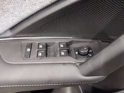 New 2025 Volkswagen Tiguan S image 18