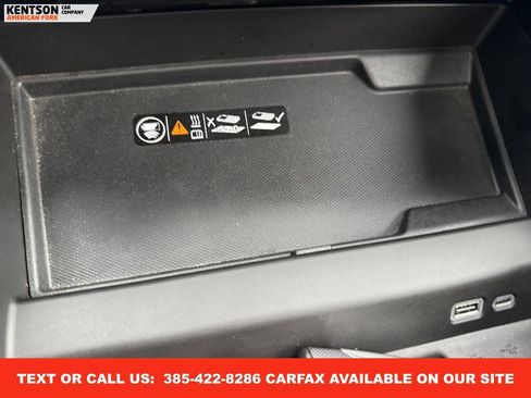 Used 2025 Chevrolet Suburban High Country image 27