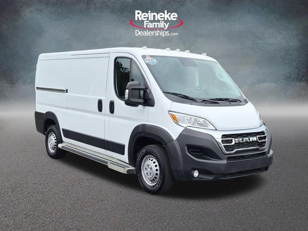 Used 2025 RAM ProMaster 2500 w/ U-Haul Equipment Group FWD image 4