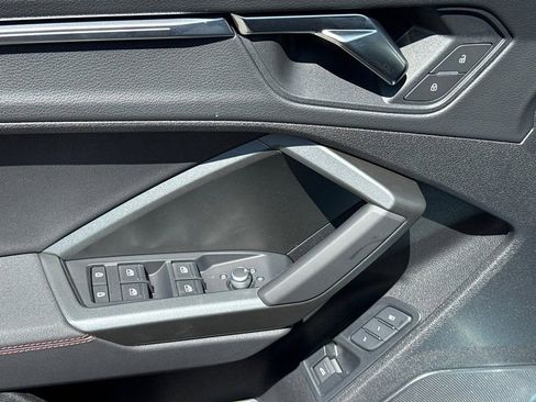 Certified 2025 Audi Q3 2.0T Premium Plus w/ Premium Plus Package image 16