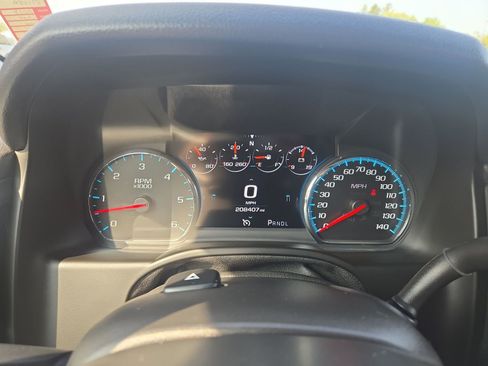 Used 2018 Chevrolet Tahoe Premier image 17