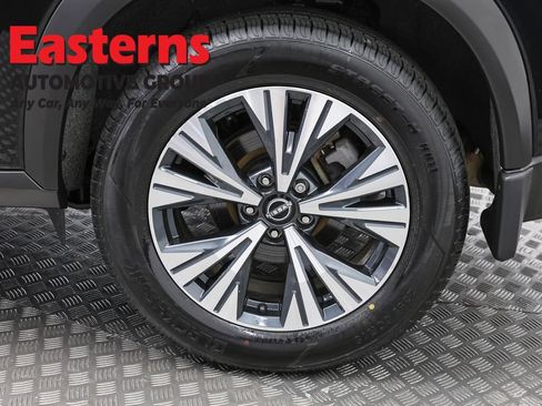 Used 2023 Nissan Rogue SV w/ SV Premium B Package AWD/4WD image 35