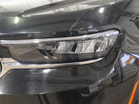 Certified 2022 Jeep Grand Cherokee Limited w/ Luxury Tech Group II image 30