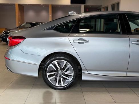 Used 2019 Honda Accord EX image 17