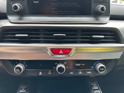 Certified 2021 Kia Telluride S FWD image 37