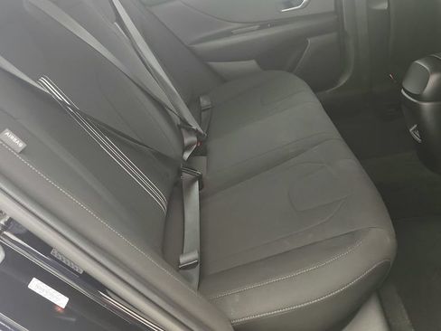Used 2024 Hyundai Elantra SEL FWD image 31
