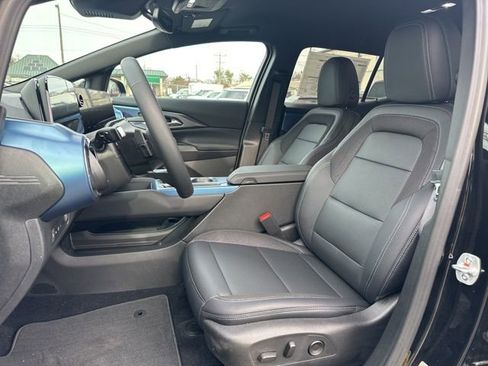 New 2026 Chevrolet Equinox EV LT image 9