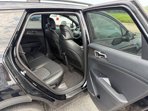 Used 2026 Kia Sportage X-Line w/ X-Line Premium Package AWD/4WD image 17