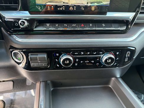 New 2026 GMC Sierra 2500 SLT w/ SLT Premium Package image 25