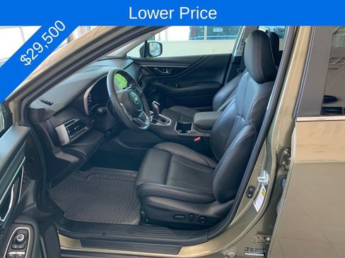 Used 2023 Subaru Outback Limited AWD/4WD image 3