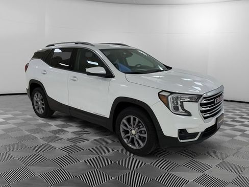 Used 2023 GMC Terrain SLT w/ Infotainment Package II AWD/4WD image 7
