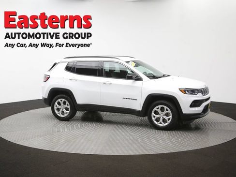 Used 2024 Jeep Compass Latitude AWD/4WD image 45