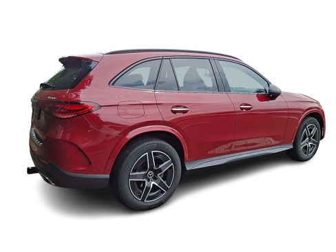 Used 2025 Mercedes-Benz GLC 300 4MATIC image 5