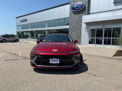 Used 2025 Hyundai Sonata Limited FWD image 9