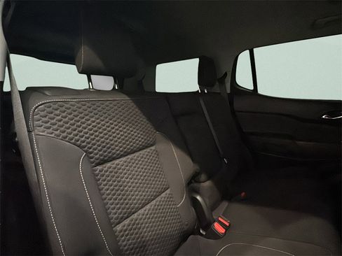 Used 2017 GMC Acadia SLE image 13