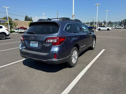 Used 2017 Subaru Outback 2.5i Premium w/ Popular Package #2 AWD/4WD image 3