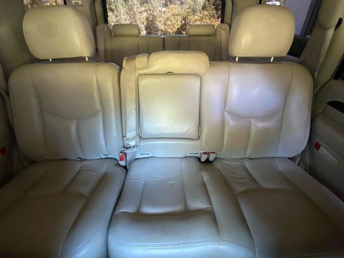 Used 2003 Cadillac Escalade 2WD image 18