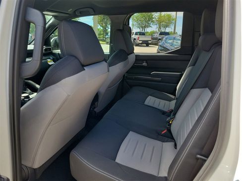 Used 2025 Toyota Tacoma TRD Off-Road image 10