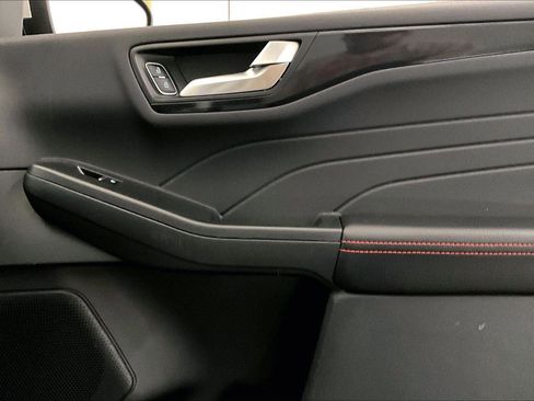 Used 2025 Ford Escape ST-Line Elite image 23