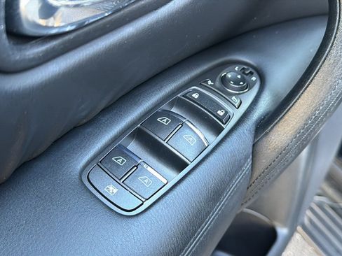 Used 2022 Nissan Armada SL w/ Captain's Chairs Package RWD image 12
