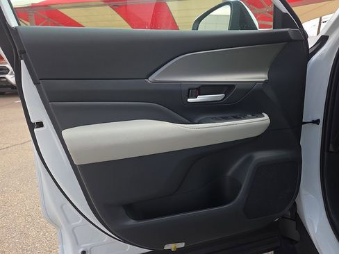 New 2026 Toyota Grand Highlander XLE image 17